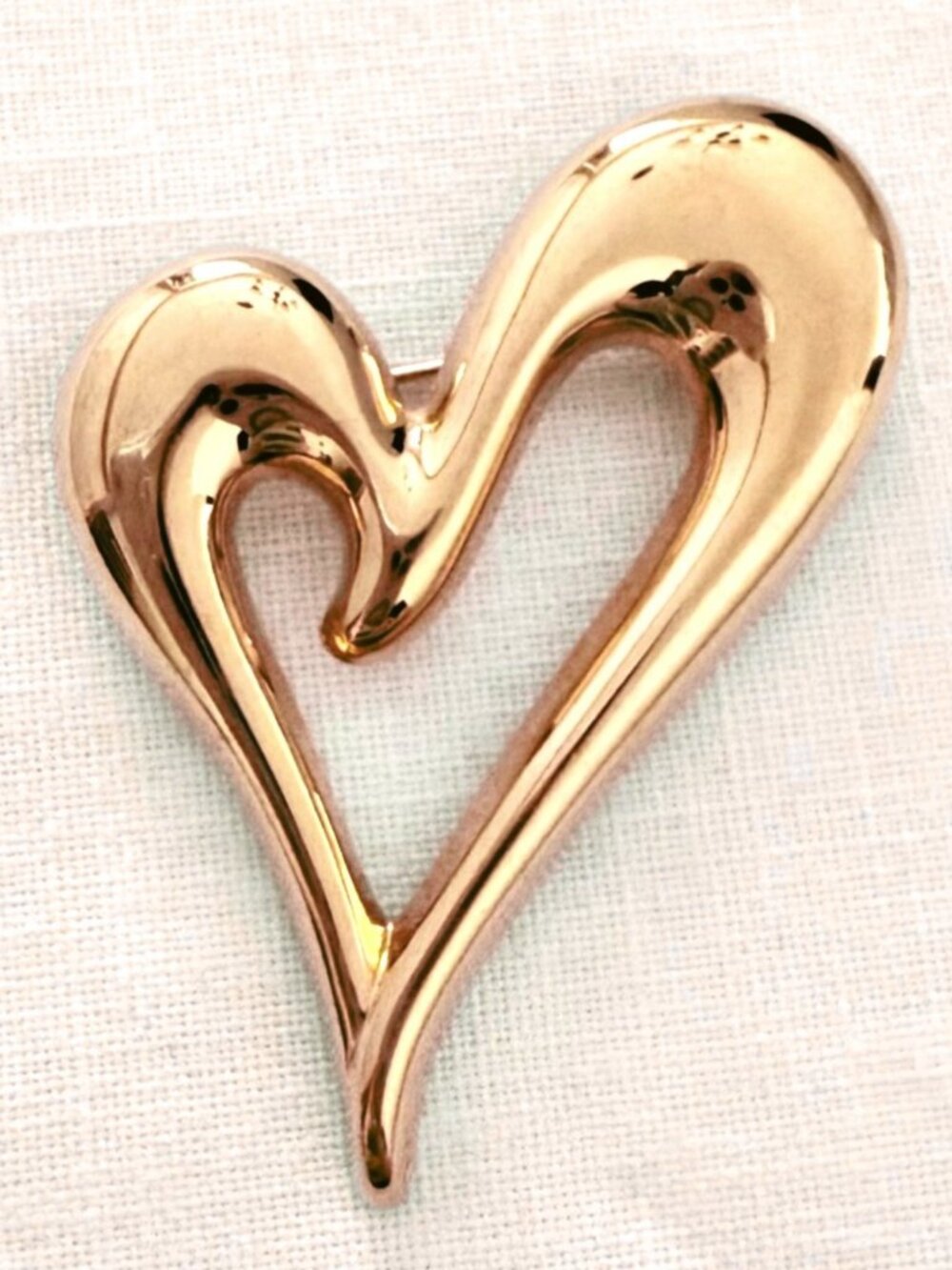 Vintage Monet Brooch Pin Gold Tone Open Heart Sculptural Signed 2.25in